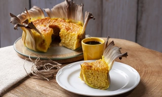 Macio e cremoso: aprenda a receita do delicioso bolo de milho